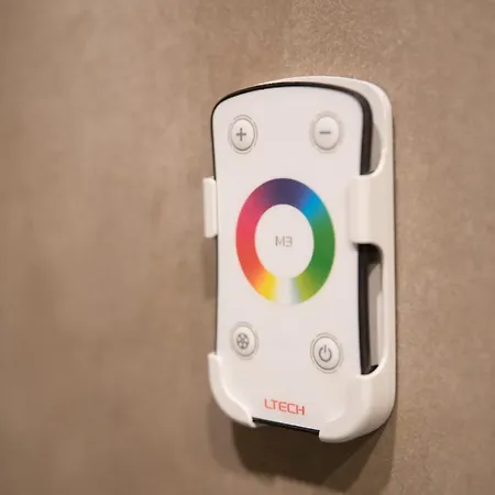 بيت ضيافة Fourooms - Sparano