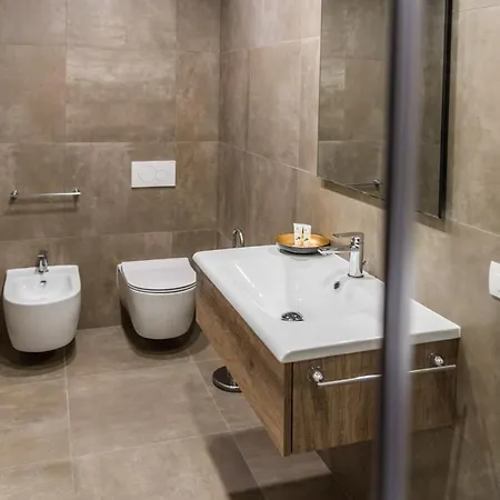 Fourooms - Sparano 4*